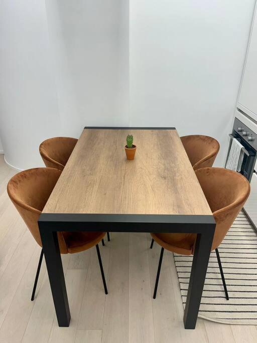 Modern Apartment - Walking Distance To Milan Central Station Exteriör bild